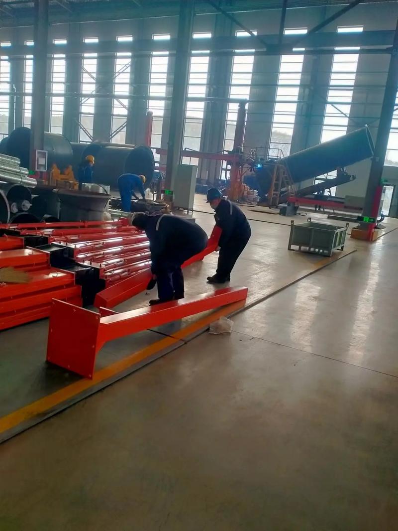 煙臺(tái)礦山機(jī)械客戶(hù)焊煙凈化設(shè)備安裝現(xiàn)場(chǎng)紀(jì)實(shí)